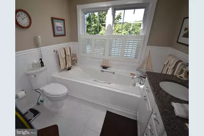 333 E Pearl Street #6, Burlington, NJ 08016 - Photo 28