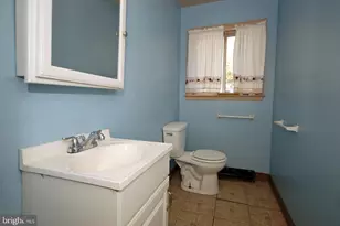 11 Wellington Pl, Burlington, NJ 08016 - Photo 12