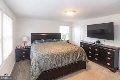 18 Edgewater Lane, Willingboro, NJ 08046 - Photo 12