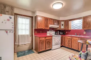 13 Henderson Ave, Egg Harbor City, NJ 08215 - Photo 12