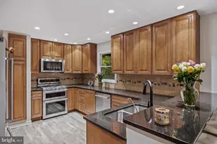 235 Lakeshore Dr, Marlton, NJ 08053 - Photo 10