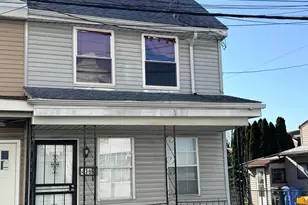 416 St Mary's St, Burlington, NJ 08016 - Photo 2