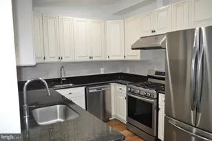 318 E Union St, Burlington, NJ 08016 - Photo 4