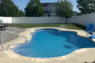 400 Szypulski Ln, Florence, NJ 08518 - Photo 2