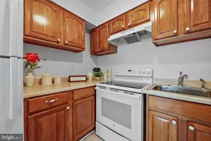 275 Green St, Beverly, NJ 08010 - Photo 1