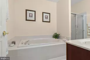 9 Dutchess Ct, Southampton, NJ 08088 - Photo 14