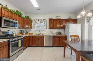 9 Dutchess Ct, Southampton, NJ 08088 - Photo 6