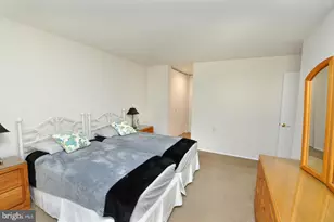 29 Village Ln, Mount Laurel, NJ 08054 - Photo 10