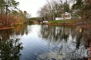 7 Pontiac Dr, Medford, NJ 08055 - Photo 2