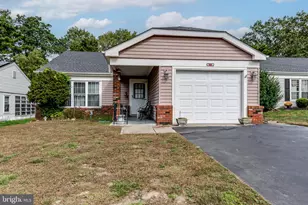 69 Buckingham Dr, Southampton, NJ 08088 - Photo 2