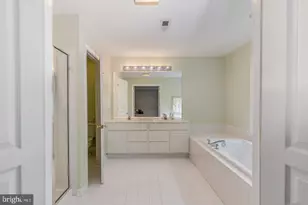 28 Brattleboro Ct, Medford, NJ 08055 - Photo 24