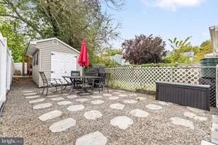 12 E Burlington St, Bordentown, NJ 08505 - Photo 18
