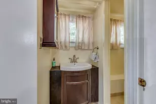 660 S Church St, Mount Laurel, NJ 08054 - Photo 42