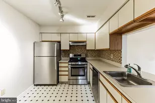 21 Eddlewood Pl, Mount Laurel, NJ 08054 - Photo 14