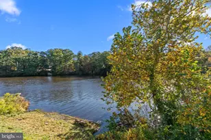 402 W Lakeshore Dr, Browns Mills, NJ 08015 - Photo 24