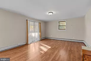 402 W Lakeshore Dr, Browns Mills, NJ 08015 - Photo 8