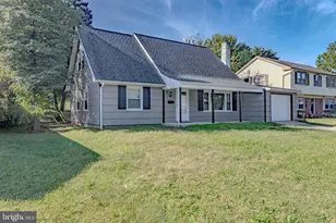 12 Mayfair Cir, Willingboro, NJ 08046 - Photo 2