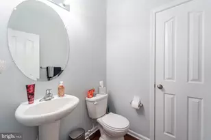 145 Creekside Wy, Burlington, NJ 08016 - Photo 12