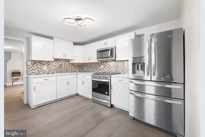 523 York Street, Burlington, NJ 08016 - Photo 2