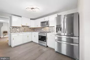 523 York St, Burlington, NJ 08016 - Photo 2