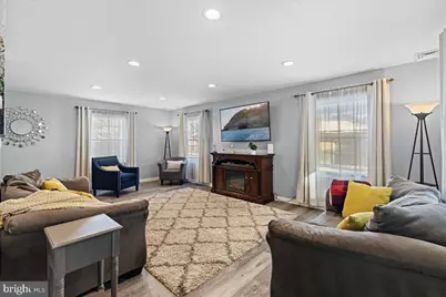 142 Pheasant Lane, Willingboro, NJ 08046 - Photo 4