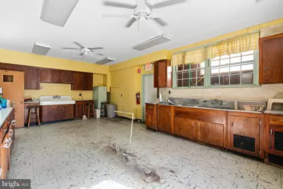 201 Broad Street, Florence, NJ 08518 - Photo 28