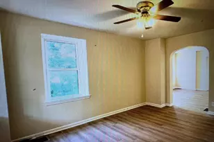 617 3rd St, Beverly, NJ 08010 - Photo 2