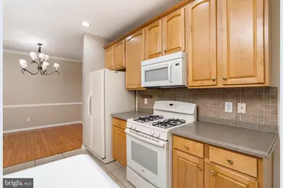 35 Farmington Court, Bordentown, NJ 08505 - Photo 10