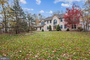 32 Constitution Dr, Southampton, NJ 08088 - Photo 2
