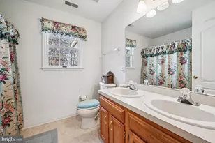 32 Constitution Dr, Southampton, NJ 08088 - Photo 24