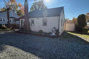 410 S Forklanding Rd, Maple Shade, NJ 08052 - Photo 2