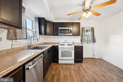 610 Lee Avenue, Beverly, NJ 08010 - Photo 10