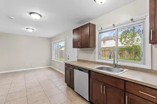 10 Shelbourne Ln, Willingboro, NJ 08046 - Photo 6