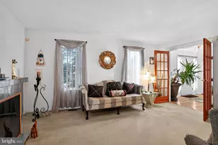 3 Horseshoe Dr, Burlington, NJ 08016 - Photo 4