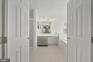 304 Hialeah Dr, Mount Laurel, NJ 08054 - Photo 24