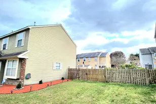 34 River Bank Dr, Florence, NJ 08554 - Photo 2