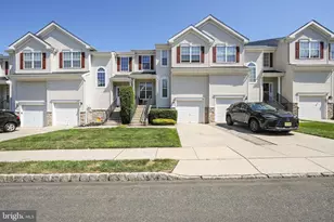 342 Huntington Dr, Delran, NJ 08075 - Photo 2