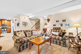 19 Vaughn Wy, Burlington, NJ 08016 - Photo 8