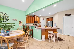 19 Vaughn Wy, Burlington, NJ 08016 - Photo 16