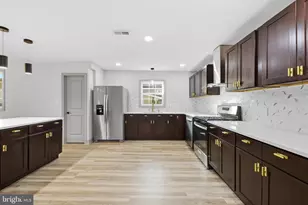 233 Chestnut St, Mount Holly, NJ 08060 - Photo 1