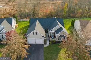 25 Ellington Dr, Mansfield Township, NJ 08022 - Photo 4