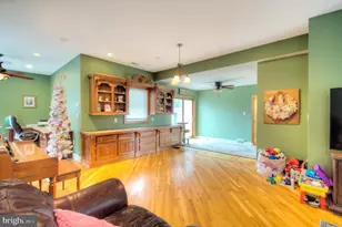 10 Linden Rd, Bordentown, NJ 08505 - Photo 32