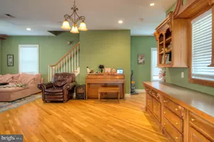 10 Linden Rd, Bordentown, NJ 08505 - Photo 18