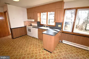 891 E 3rd Street E, Florence, NJ 08518 - Photo 10