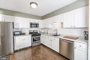 39 Gloucester Ct, Bordentown, NJ 08505 - Photo 4