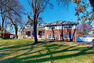 213 Wayne Dr, Cinnaminson, NJ 08077 - Photo 2