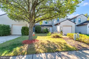 23 E Oleander Dr, Mount Laurel, NJ 08054 - Photo 2