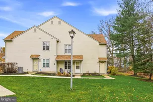 3305 Ramsbury Ct, Mount Laurel, NJ 08054 - Photo 2