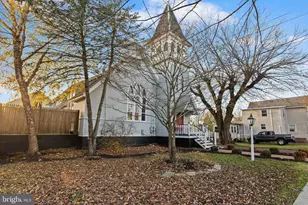 230 Washington St, Fieldsboro, NJ 08505 - Photo 2