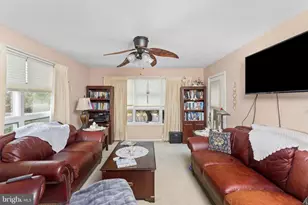 102 Carriage Hill Ct, Mansfield Township, NJ 08022 - Photo 12